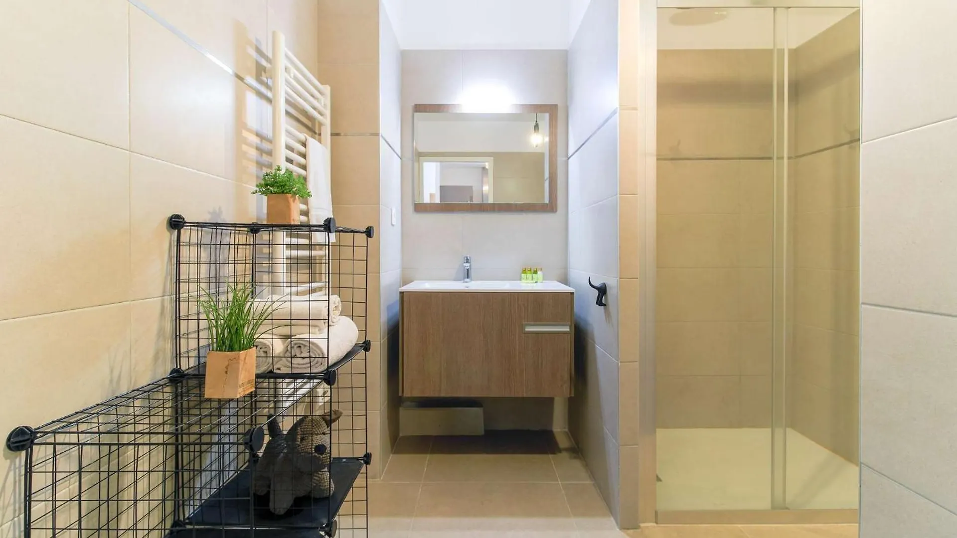 Select'Sohome - Appartement Spacieux Pour 4 Personnes Avec Garage Prive Et Piscine ! - Alcazar-17 봄레미모사